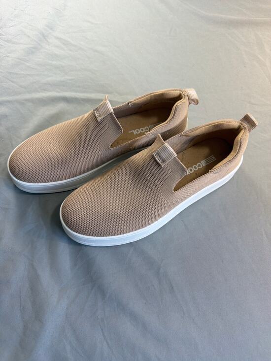 32 Degrees Shoes - 32 Degrees women's slip on knit sneakers 32 Cool size 6